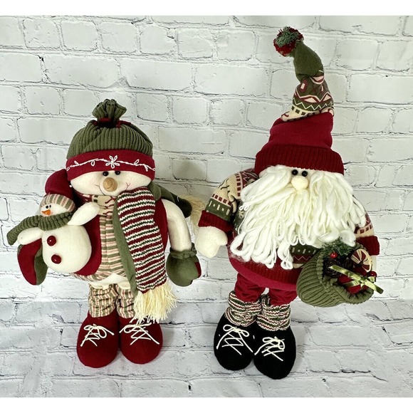 2 Matching Extendable 23”- 35” Plaid Fleece Standing Christmas Figures Greeters - Picture 3 of 9